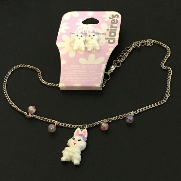 New Claire’s 2pc Easter Bunny Necklace & Earrings Set - Picture 1 of 7